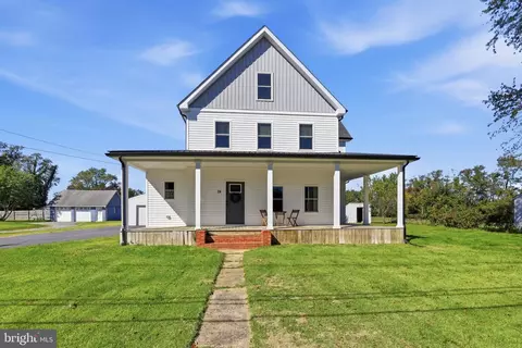 28 W Walnut St, Magnolia, DE 19962