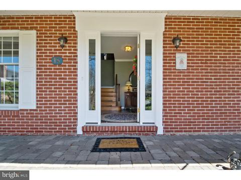 18 Mary Ct, Bear, DE 19701 photo 2