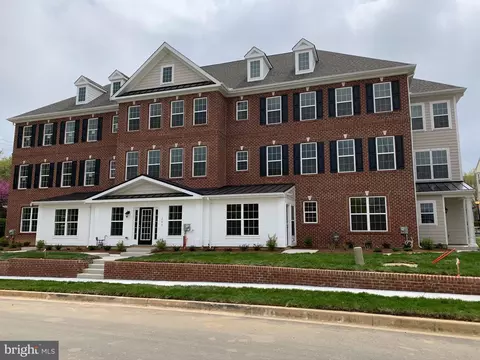 407 Lenape Way #M90, Claymont, DE 19703
