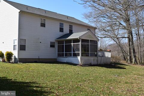 19 Crimson King Dr, Bear, DE 19701 photo 2