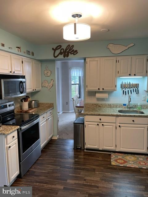 458 Granger Dr, Bear, DE 19701 photo 6