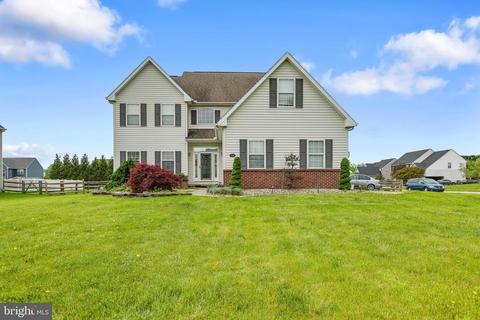 314 Red Cedar Ln, Bear, DE 19701 photo 2