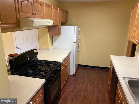 809 Waters Edge Dr, Newark, DE 19702 photo 8