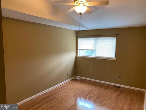 809 Waters Edge Dr, Newark, DE 19702 photo 16