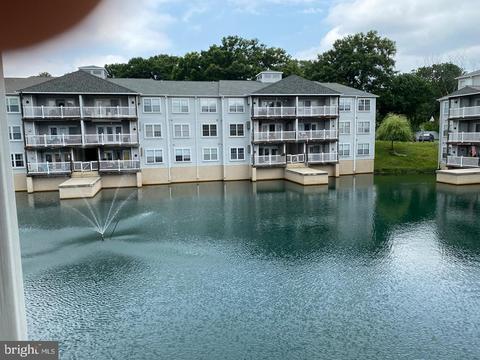 809 Waters Edge Dr, Newark, DE 19702 photo 3
