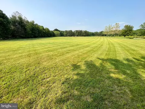 1945 Vandyke Greenspring Rd, Smyrna, DE 19977