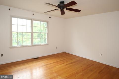 8 Allara Ct, Bear, DE 19701 photo 2