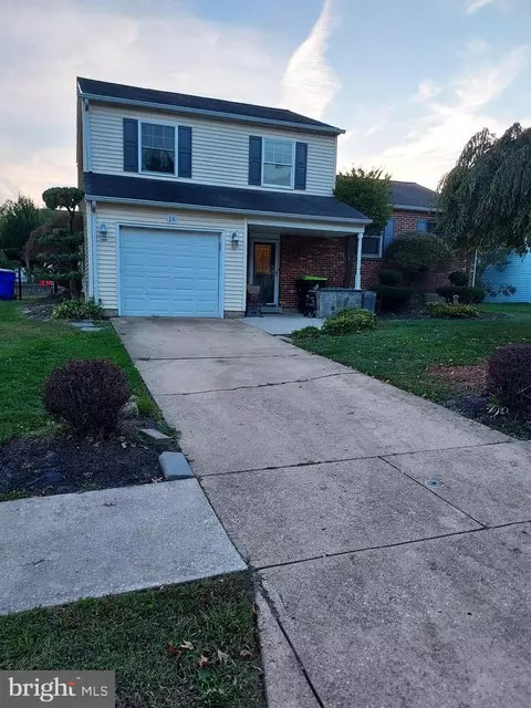 16 Calwell Dr, New Castle, DE 19720