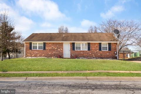 13 Emerson Pl, Newark, DE 19702
