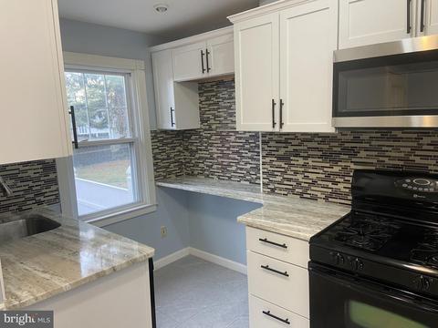 22 W Champlain Ave, Wilmington, DE 19804
