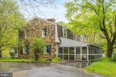 1028 Yorklyn Rd, Hockessin, DE 19707