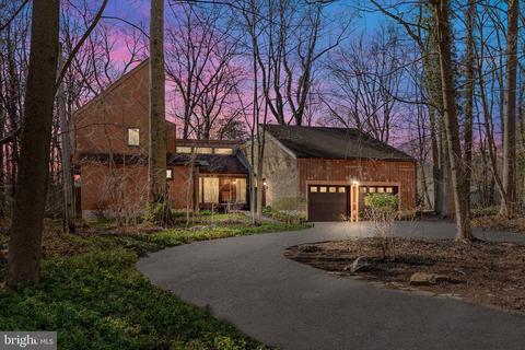 11 Woodbrook Cir, Wilmington, DE 19810