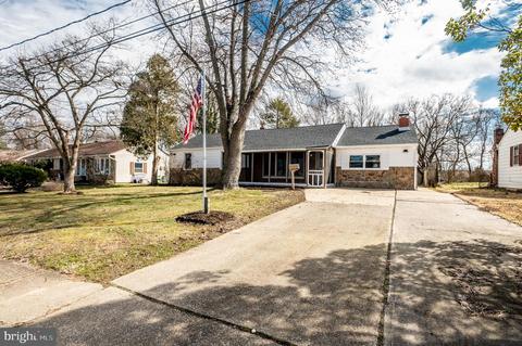 12 E Clairmont Dr, Newark, DE 19702