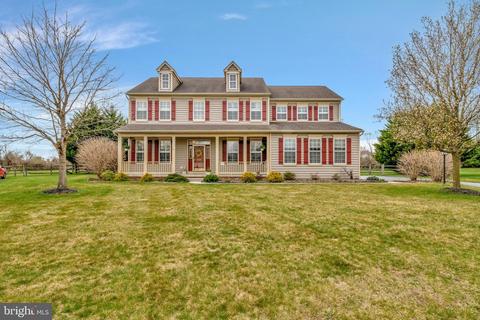 809 Chesapeake Ct, Newark, DE 19702