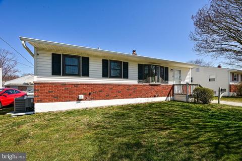 25 Cornwall Rd, New Castle, DE 19720