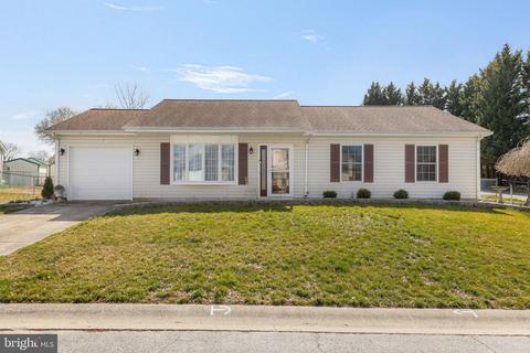 7 Iris Pl, Newark, DE 19702