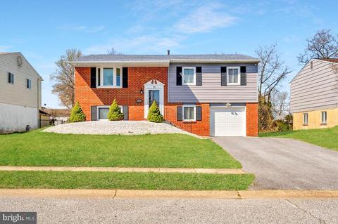 15 Guenever Dr, New Castle, DE 19720