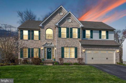 9 Glencoe Dr, Newark, DE 19702