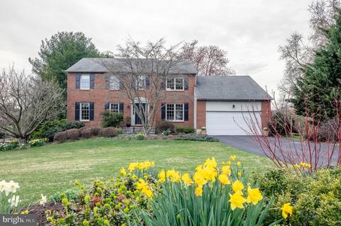 416 Lakeview Dr, Newark, DE 19711