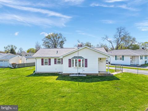 3800 Evelyn Dr, Wilmington, DE 19808