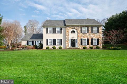6 Hobson Dr, Hockessin, DE 19707