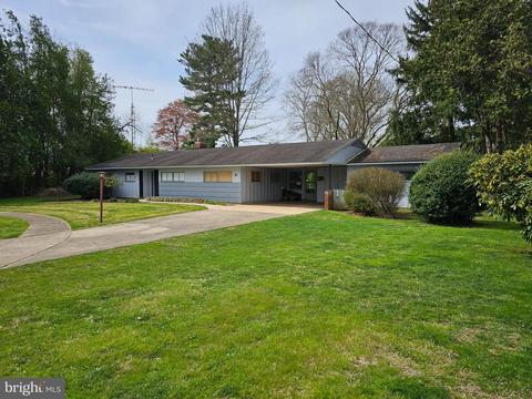 8 Knickerbocker Dr, Newark, DE 19713