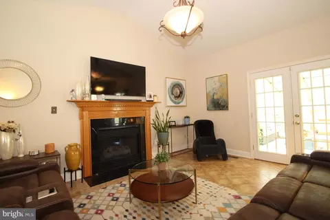 313 Joy Ct, Bear, DE 19701 photo 9