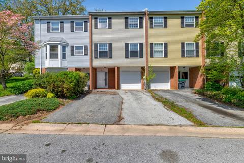 12 Martine Ct, Newark, DE 19711