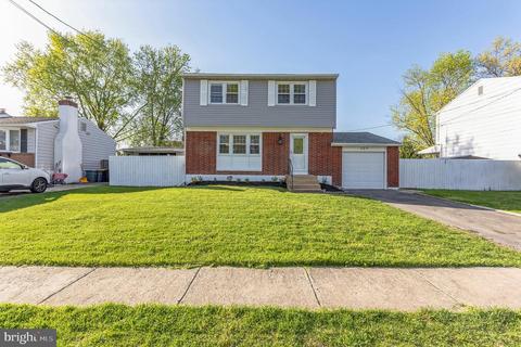 727 W 11th St, New Castle, DE 19720