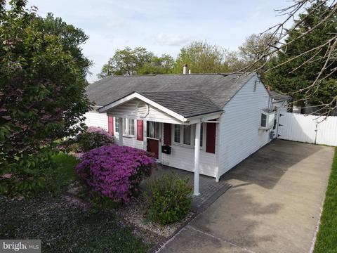 10 Deborah Ave, New Castle, DE 19720