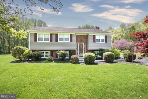 62 Stardust Dr, Newark, DE 19702