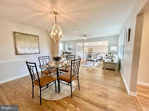 2440 W Eric Dr, Wilmington, DE 19808