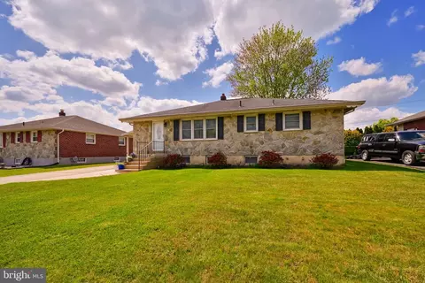 2734 Chinchilla Dr, Wilmington, DE 19810