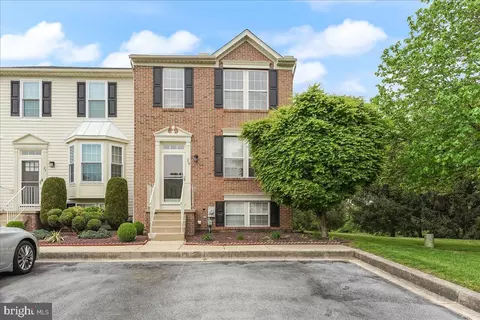 29 Wisteria Dr, Newark, DE 19702