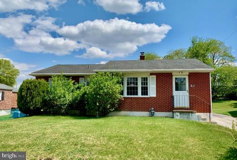 41 Edinburgh Dr, New Castle, DE 19720