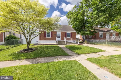 118 Delaware Dr, New Castle, DE 19720