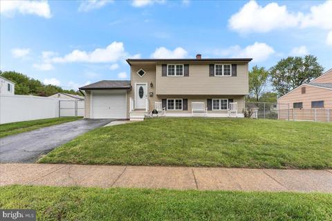 14 Tara Dr, New Castle, DE 19720