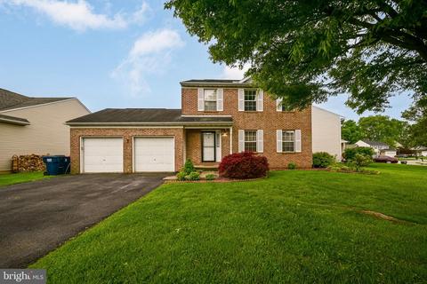 3 Mapleshade Dr, Newark, DE 19702