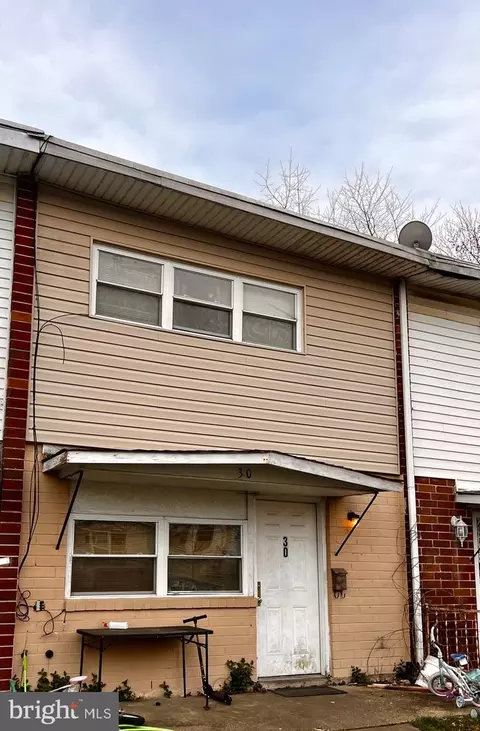 30 Thorn Ln, New Castle, DE 19720