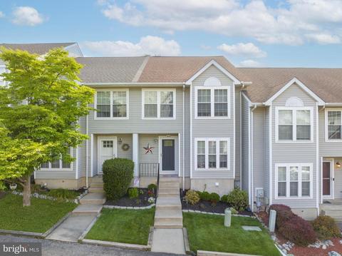 304 Benham Ct, Newark, DE 19711