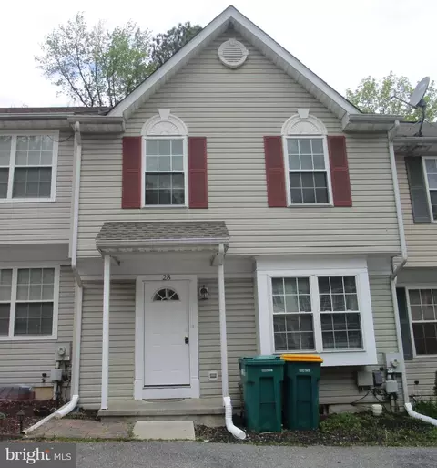 28 Wildfire Ln, New Castle, DE 19720