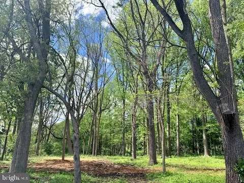 1196 Corner Ketch Rd, Newark, DE 19711