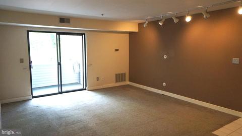 921 Governor Cir, Wilmington, DE 19809