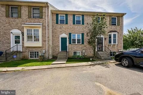 203 Bell Ringer Ct, Newark, DE 19702