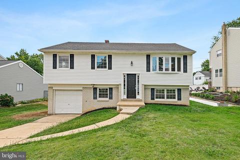 1104 N Overhill Ct, Wilmington, DE 19810