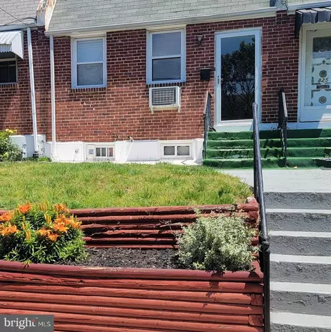 823 E 27th St, Wilmington, DE 19802