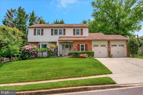 4 Clemson Ct, Newark, DE 19711