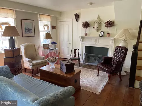 54 E 4th St, New Castle, DE 19720 photo 3