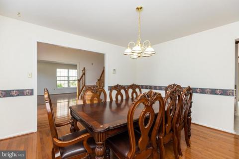 39 E Moyer Dr, Bear, DE 19701 photo 9