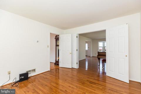 39 E Moyer Dr, Bear, DE 19701 photo 15